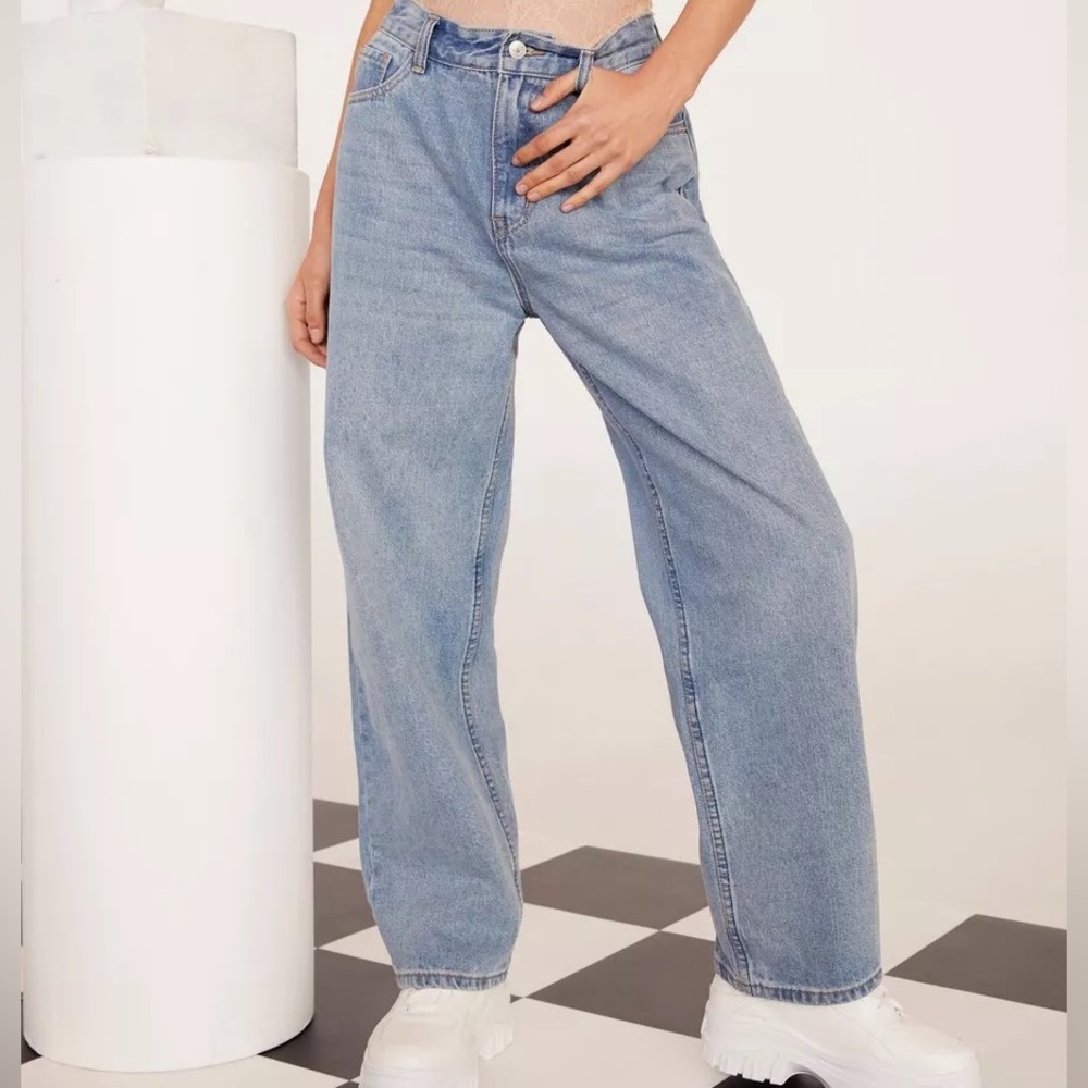 Nasty Gal Dru wide-leg jeans in light blue wash